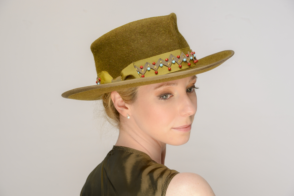 Indiana_Jones_style_fedora_with_handmade_braid